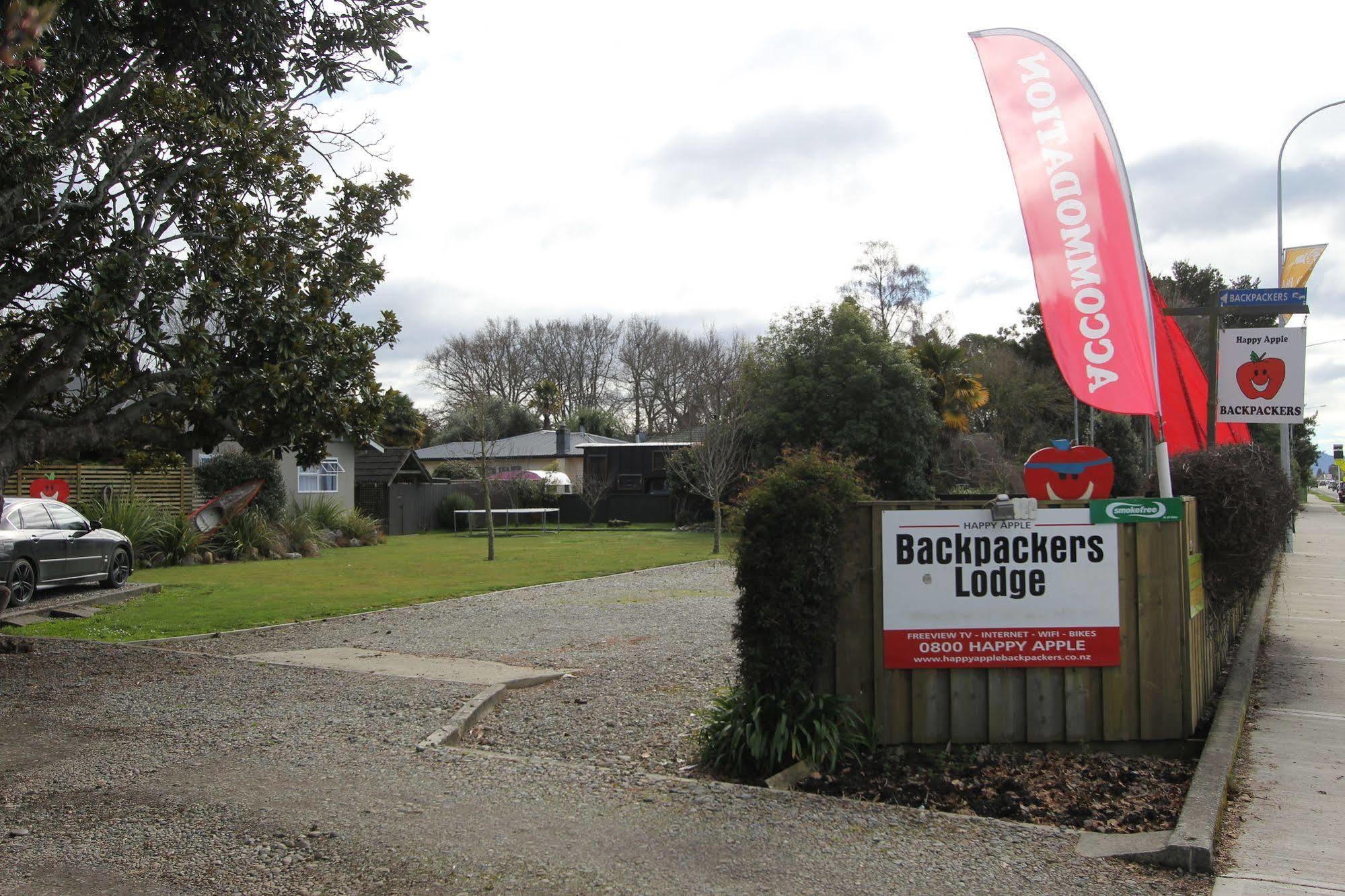 Happy Apple Backpackers Vandrarhem Motueka Exteriör bild